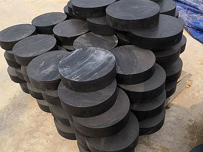 香洲区板式橡胶支座由若干层橡胶片与薄钢板经加压硫化
